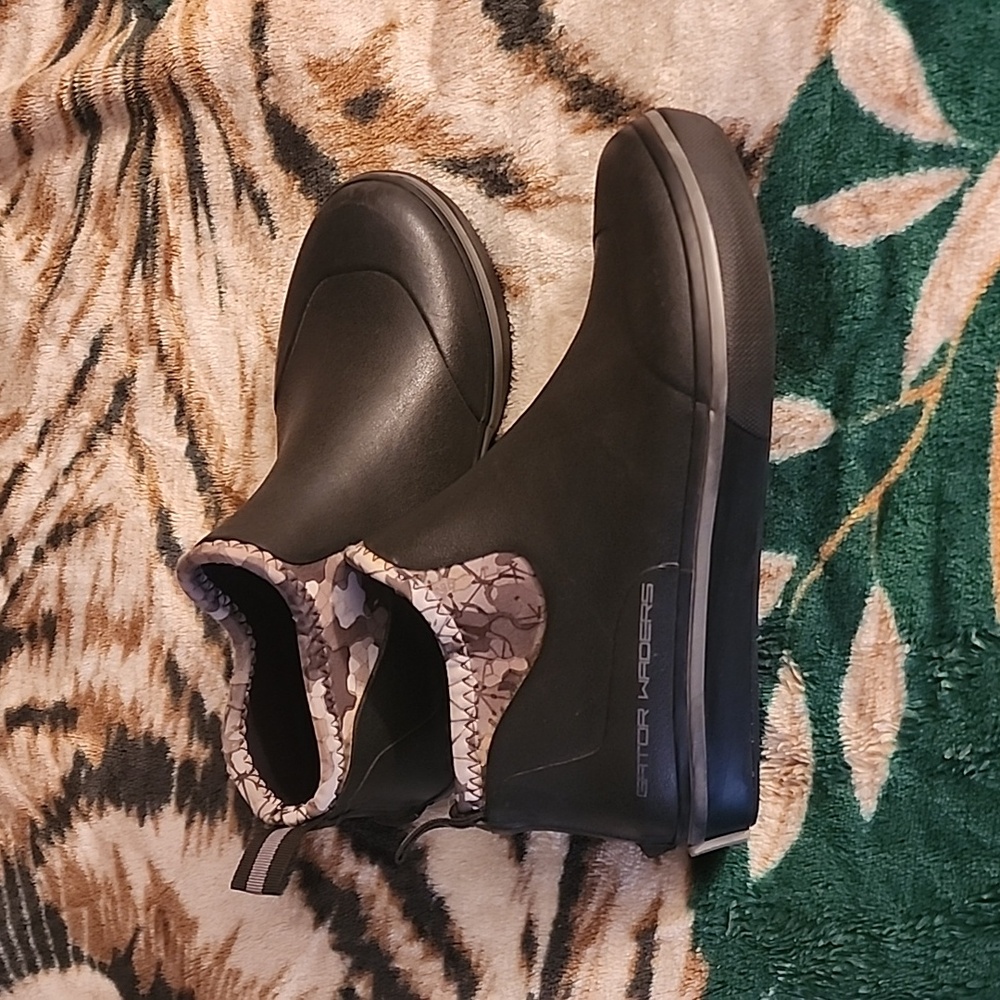 Gator wader womans camp boots size 6